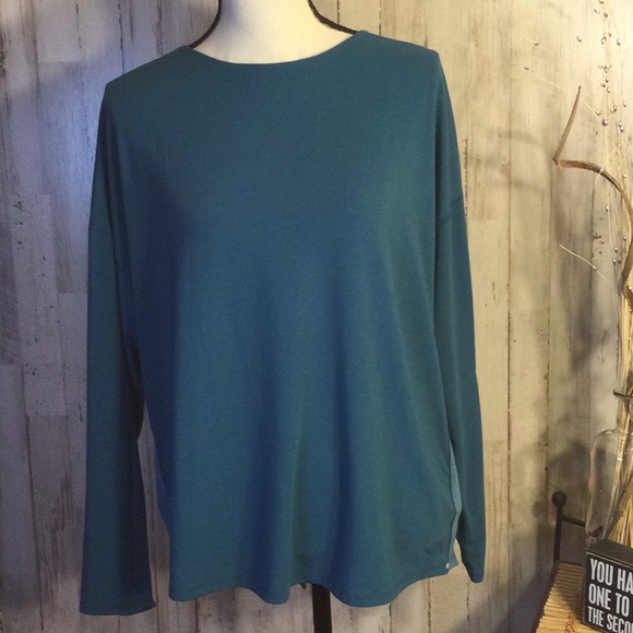 Two tone The North Face long sleeve shirt. - Picture 1 of 5